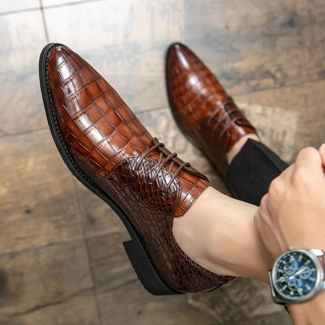 Sapato Derby Masculino Elysian Clássico Luxe – Couro Envernizado